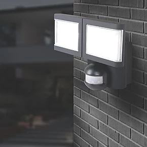 LAP Indoor & Outdoor LED Twin Floodlight With PIR Sensor Black 2 x 10W 1900lm 3 LAP Indoor & Outdoor LED Twin Floodlight With PIR Sensor Black 2 x 10W 1900lm - Image 3