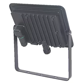 Brackenheath Indoor & Outdoor LED Floodlight Black 30W 2700lm 2 Brackenheath Indoor & Outdoor LED Floodlight Black 30W 2700lm - Image 2